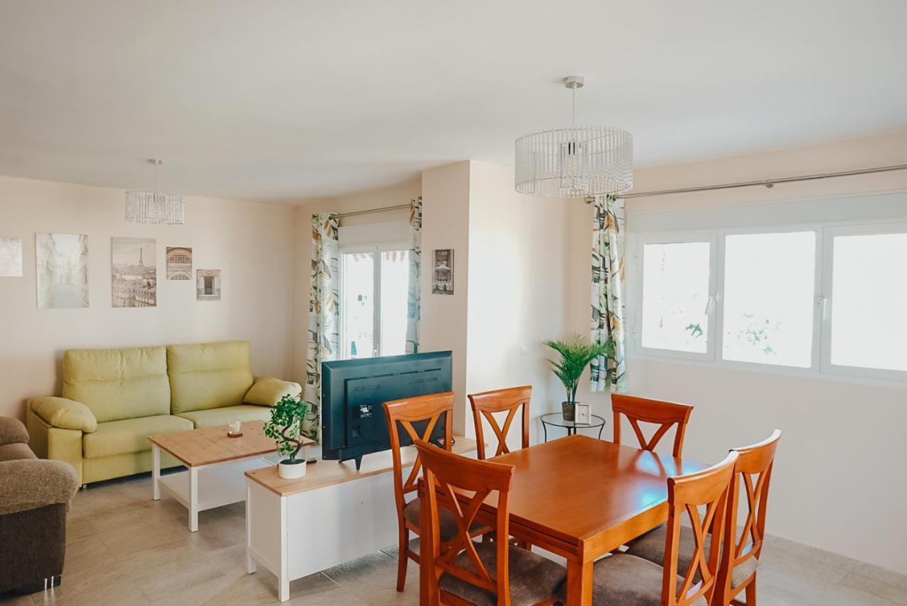 Amplio Con Vistas Al Mar Y Piscina En Benalmadena Apartment Ngoại thất bức ảnh