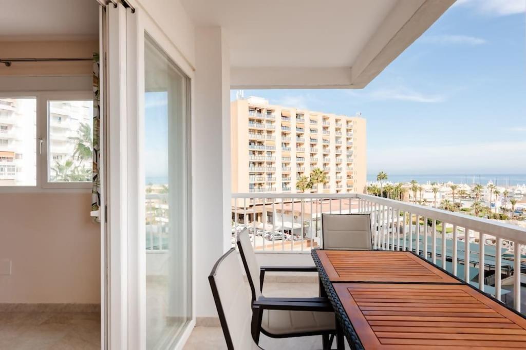 Amplio Con Vistas Al Mar Y Piscina En Benalmadena Apartment Ngoại thất bức ảnh