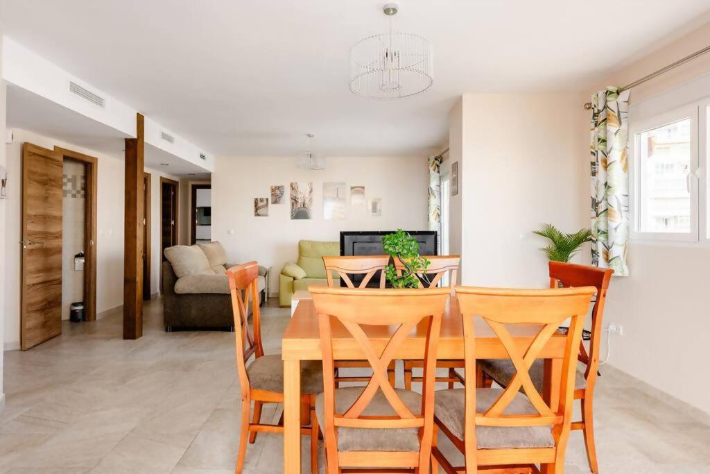 Amplio Con Vistas Al Mar Y Piscina En Benalmadena Apartment Ngoại thất bức ảnh