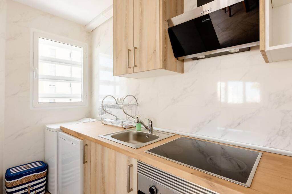 Amplio Con Vistas Al Mar Y Piscina En Benalmadena Apartment Ngoại thất bức ảnh