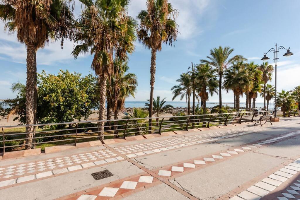 Amplio Con Vistas Al Mar Y Piscina En Benalmadena Apartment Ngoại thất bức ảnh